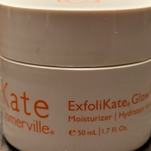 NIB ExfoliKate Glow Moisturizer - Picture 2 of 7